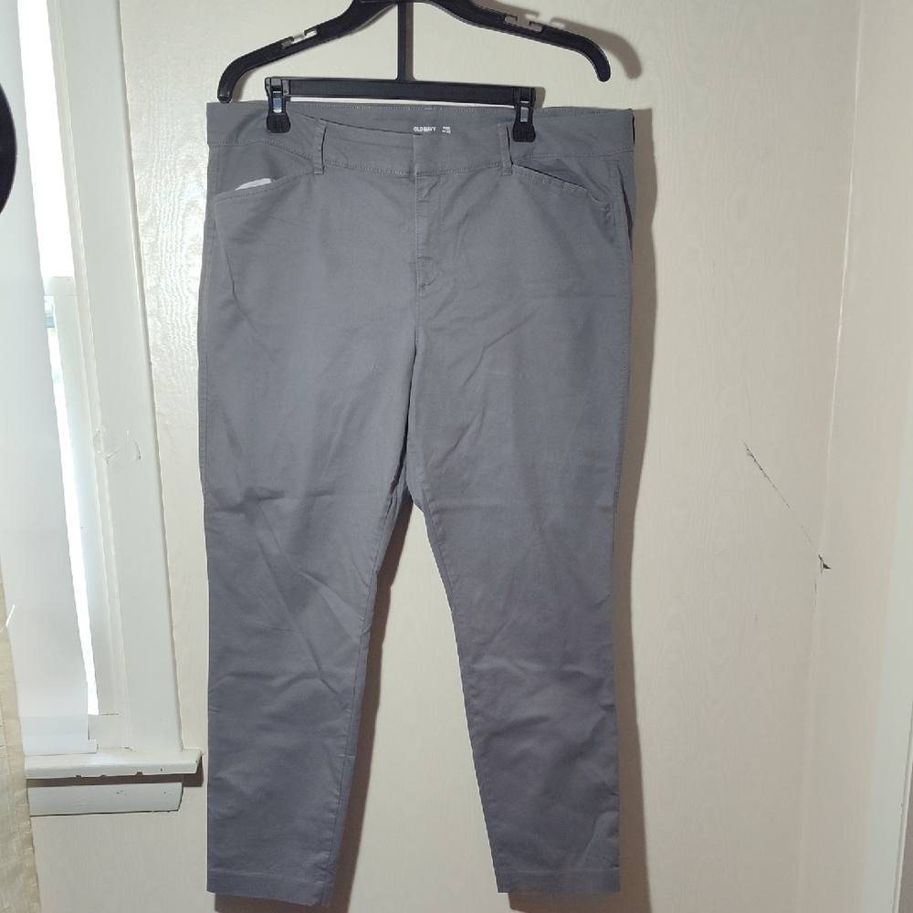 Old Navy Women's Gery Chinos